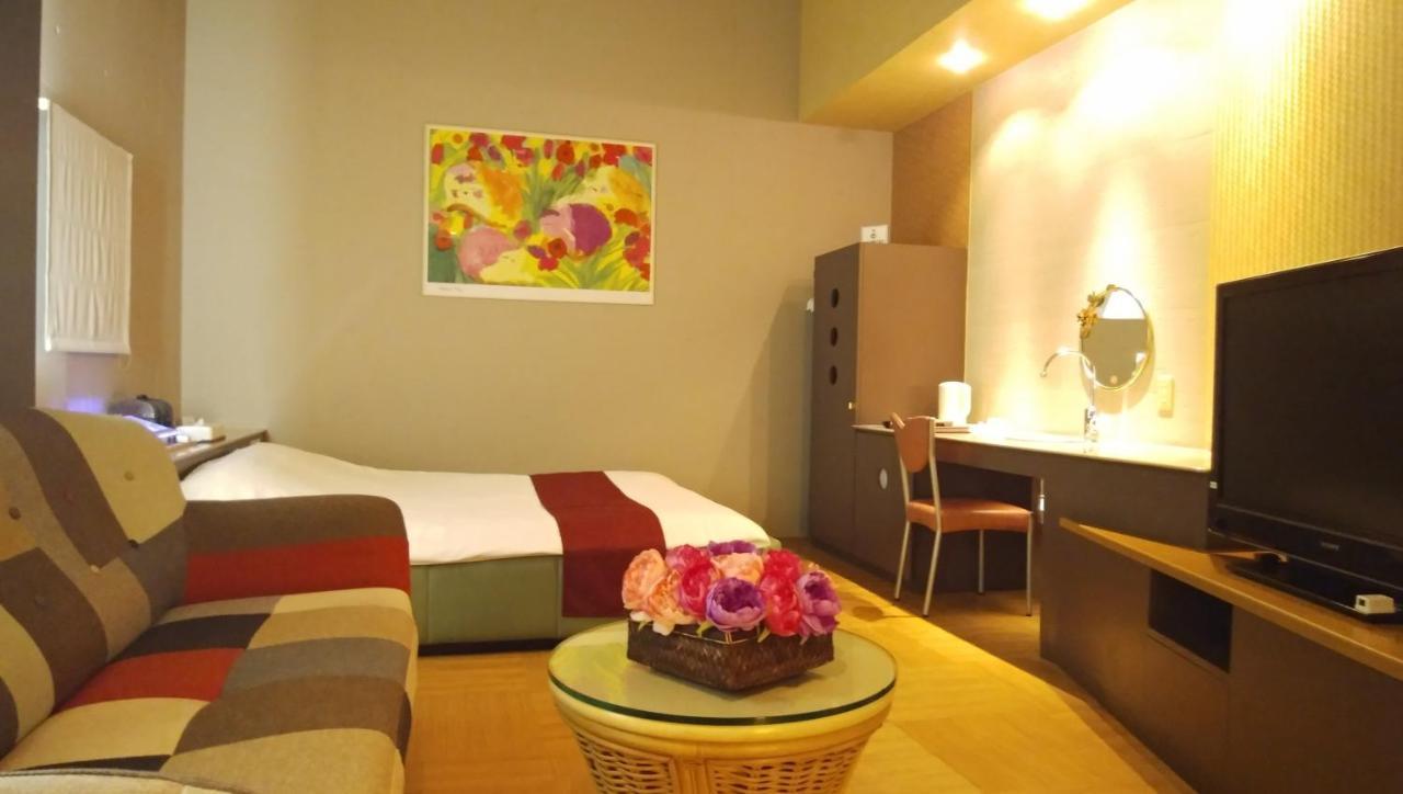 La.Festa (Adults Only) Hotel Takamatsu Bagian luar foto
