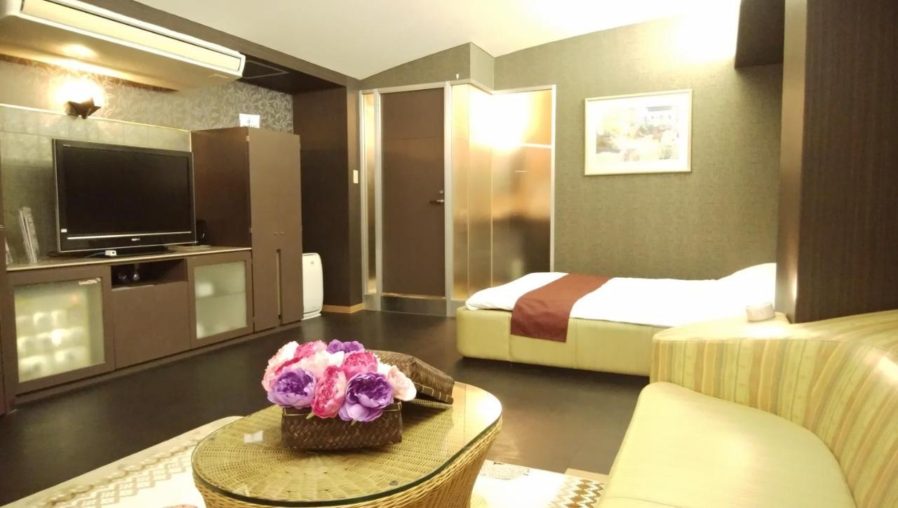 La.Festa (Adults Only) Hotel Takamatsu Bagian luar foto