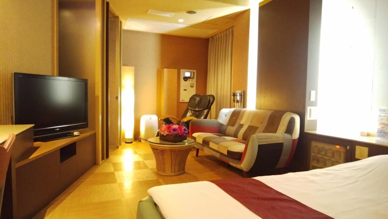 La.Festa (Adults Only) Hotel Takamatsu Bagian luar foto